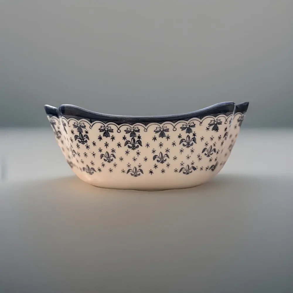 Fleur-De-Lis WCL Blue and White Serving / Salad Bowl Scalloped Edges 10.5